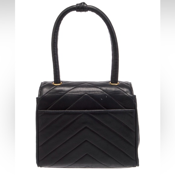 ❌❌ SOLD ❌❌ Chanel Vintage Top Handle Kelly Bag - Picture 7 of 12